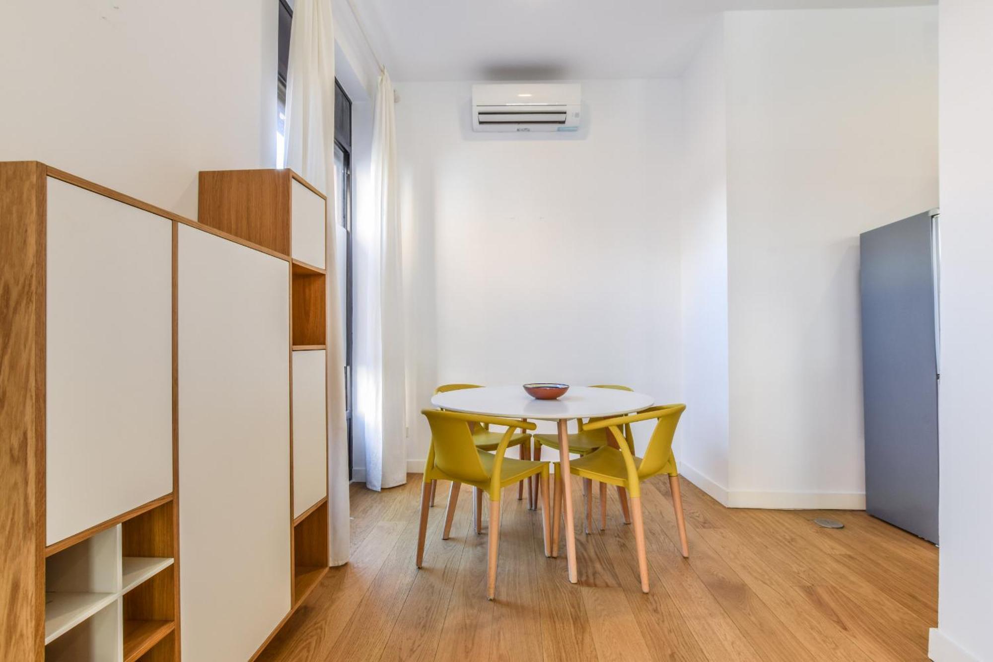 Apartamento Loft Exclusivo Reformado De Diseno Alquiler Temporal Madrid Exterior foto